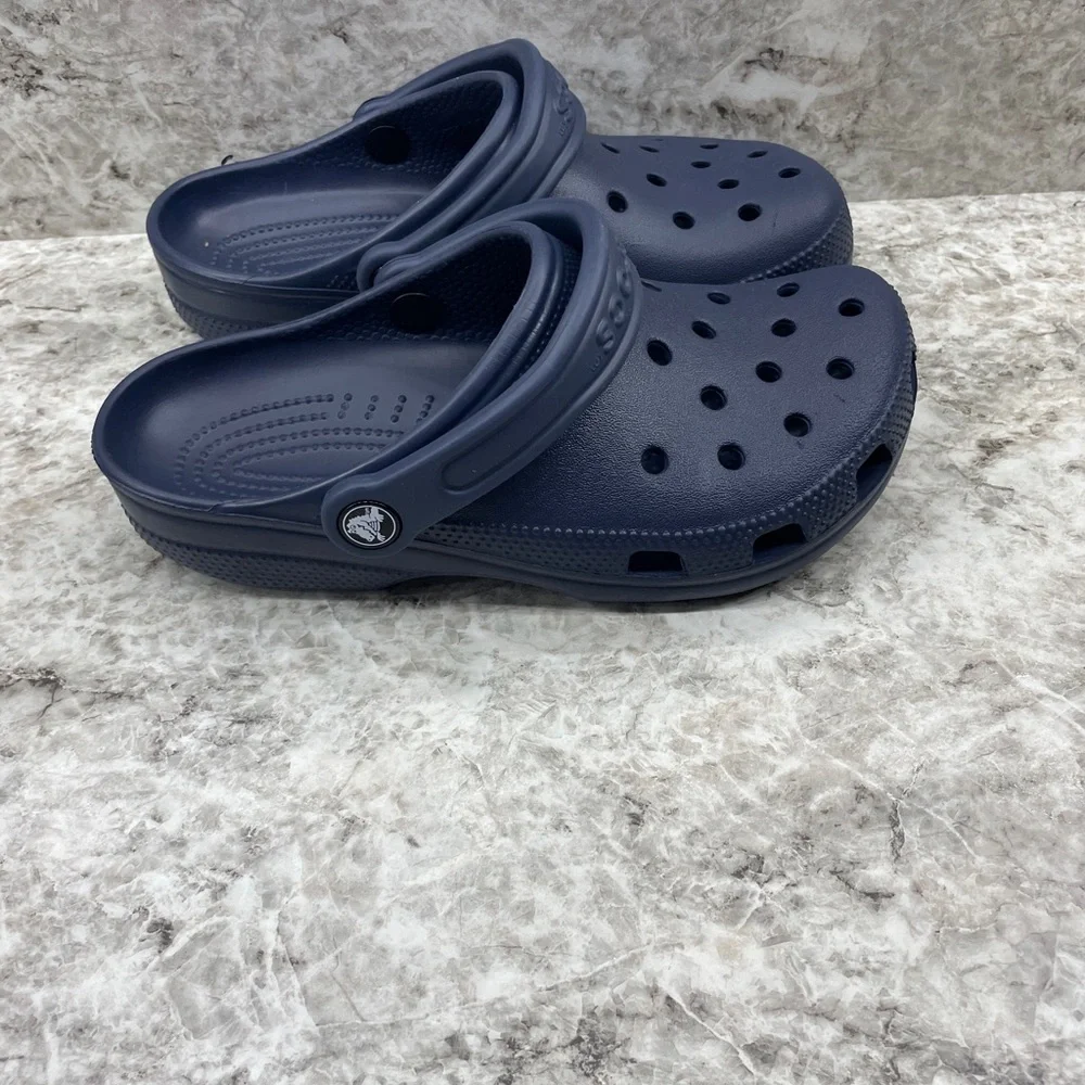 CROCS Classic Clog in Navy - Picture 3 of 6